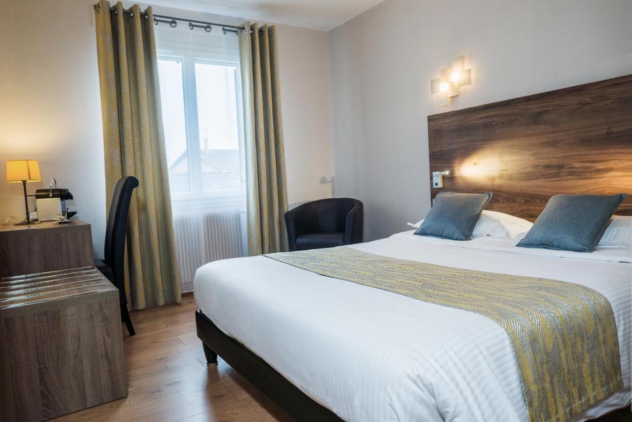 Logis Hotel Le Petit Casset La Boisse Екстер'єр фото