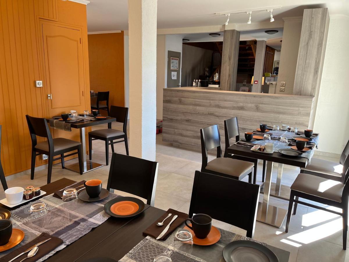 Logis Hotel Le Petit Casset La Boisse Екстер'єр фото