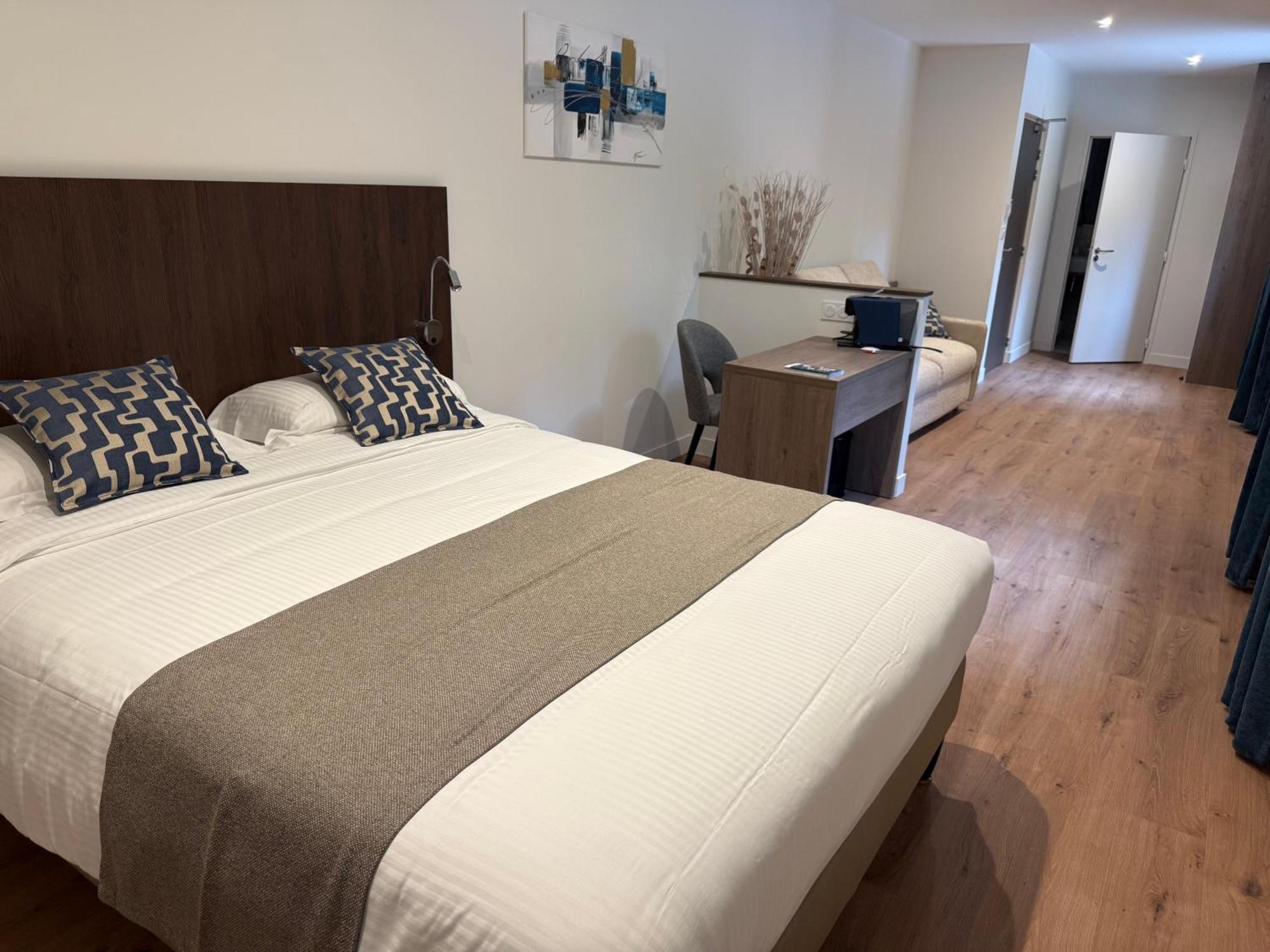Logis Hotel Le Petit Casset La Boisse Екстер'єр фото