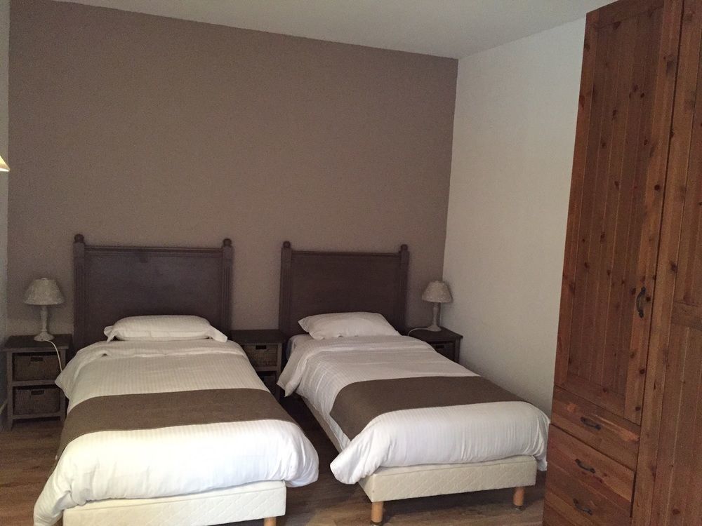 Logis Hotel Le Petit Casset La Boisse Екстер'єр фото